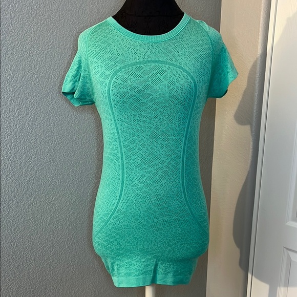 Lululemon Swiftly Tech Short Sleeve Crew Heathered Jungle Size 6 - Picture 4 of 8